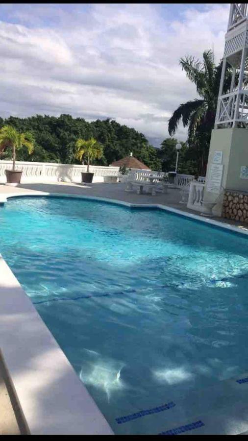 #D1 Castle Studio Wifi King Bed Ocho Rios Jamaica Dış mekan fotoğraf